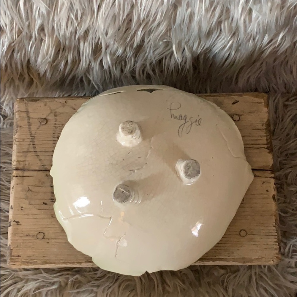 Bowl - Picture 2 of 3